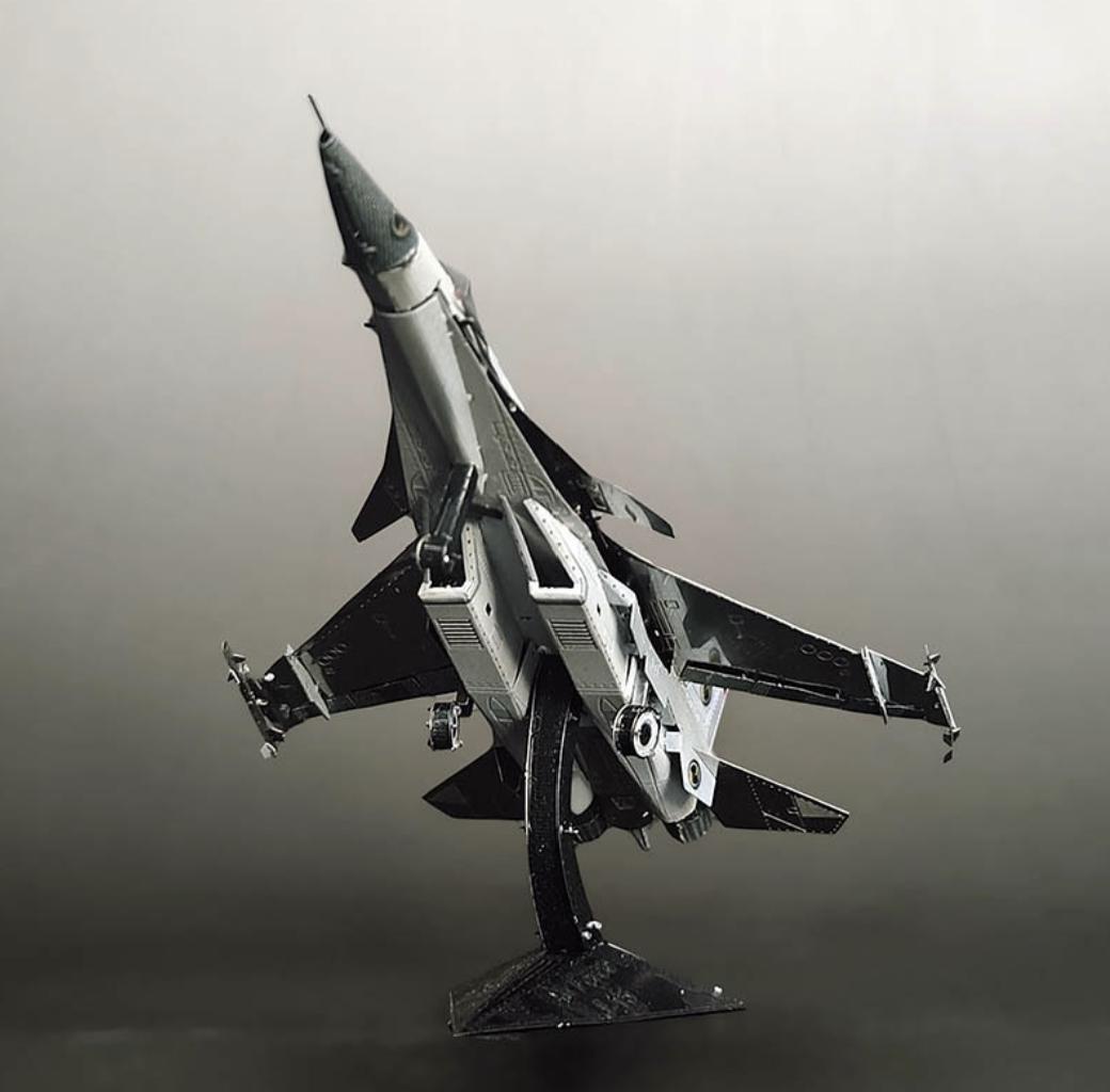 Shenyang J-15 Fighter Jet Metal Model Kit – 3D Puzzle Craft Gift | Flying Shark Chinese Aircraft DIY Model for Plane Enthusiasts