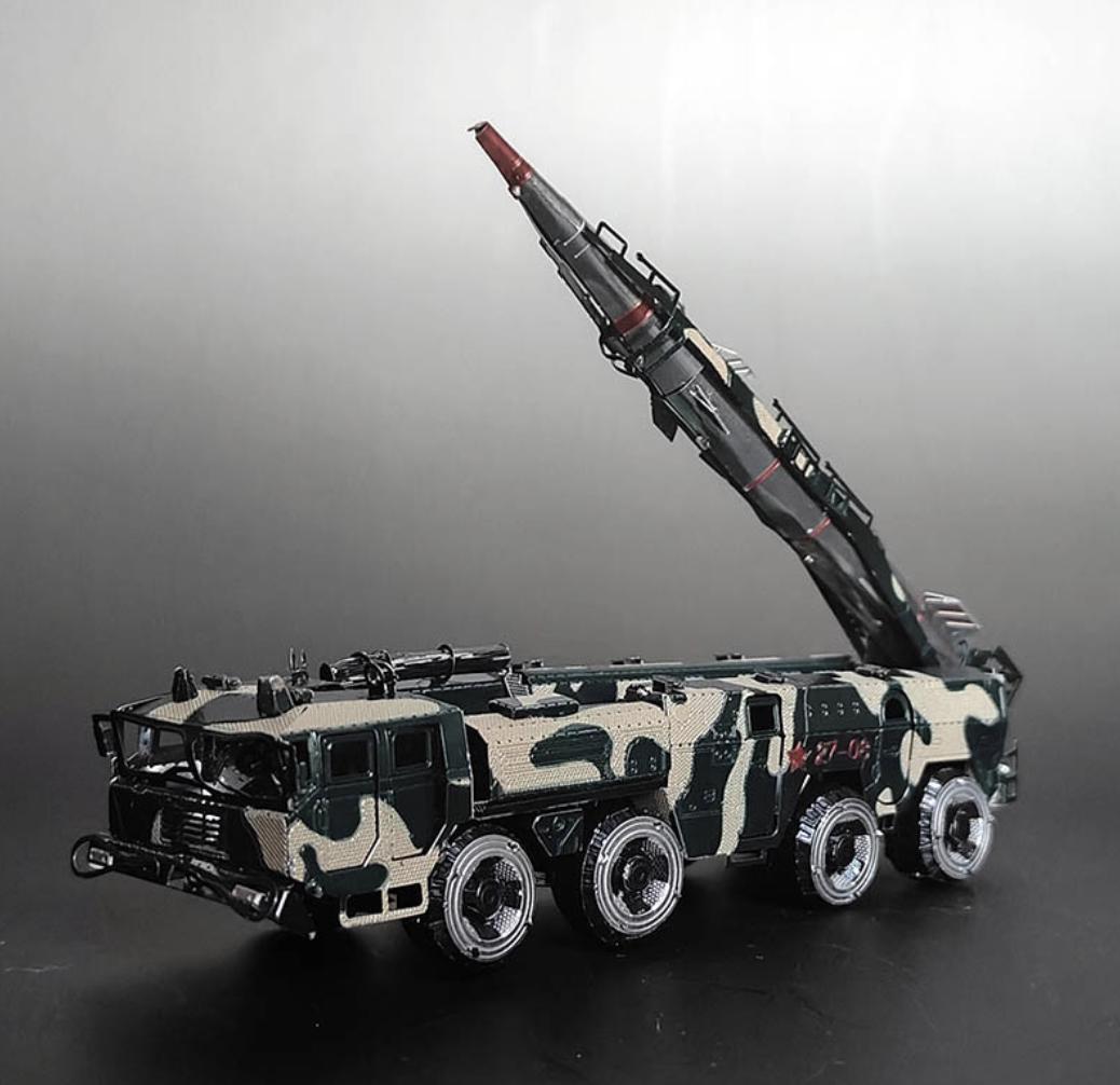 Dongfeng Missile Vehicle Metal Model Kit – 3D Laser-Cut Puzzle for Military Enthusiasts